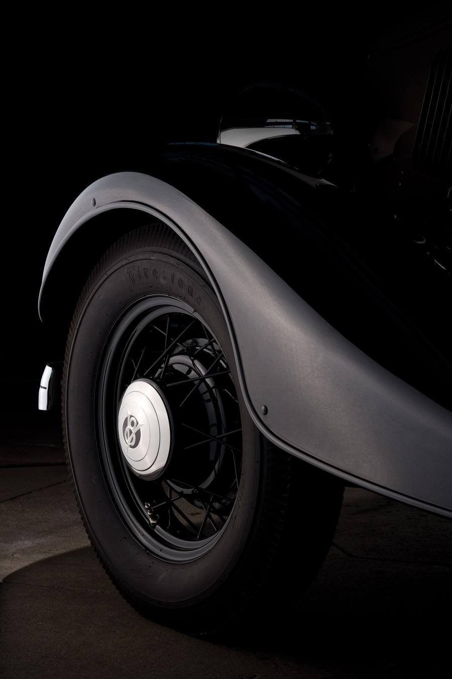  Ford V8 DeLuxe Station Wagon 1933 года  (фото 4 из 47)